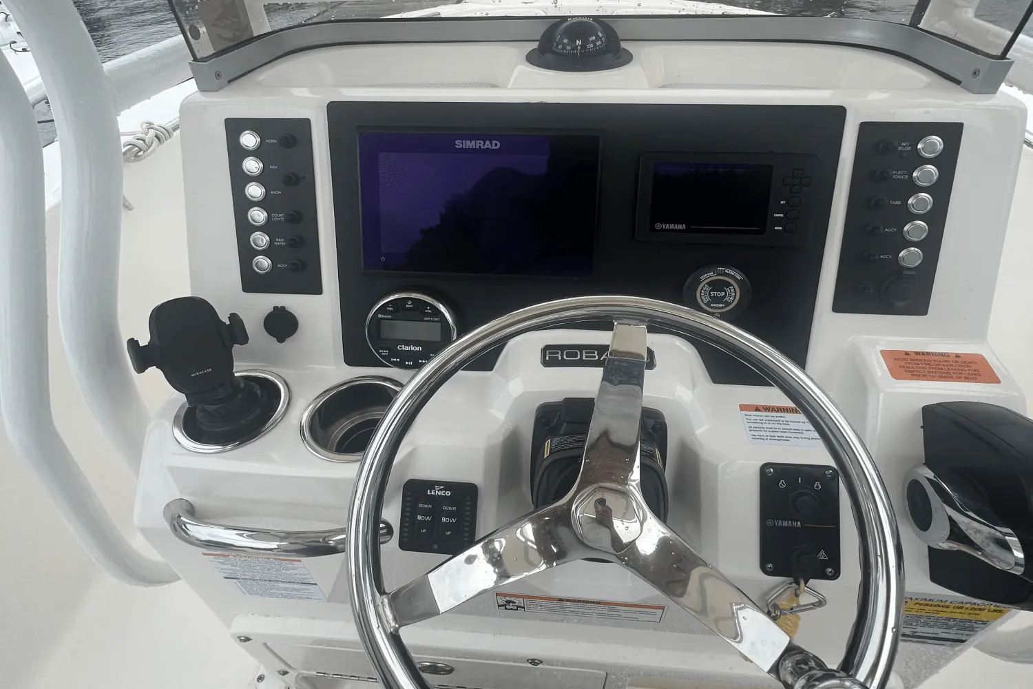 2023 Robalo R 200 Image Thumbnail #8