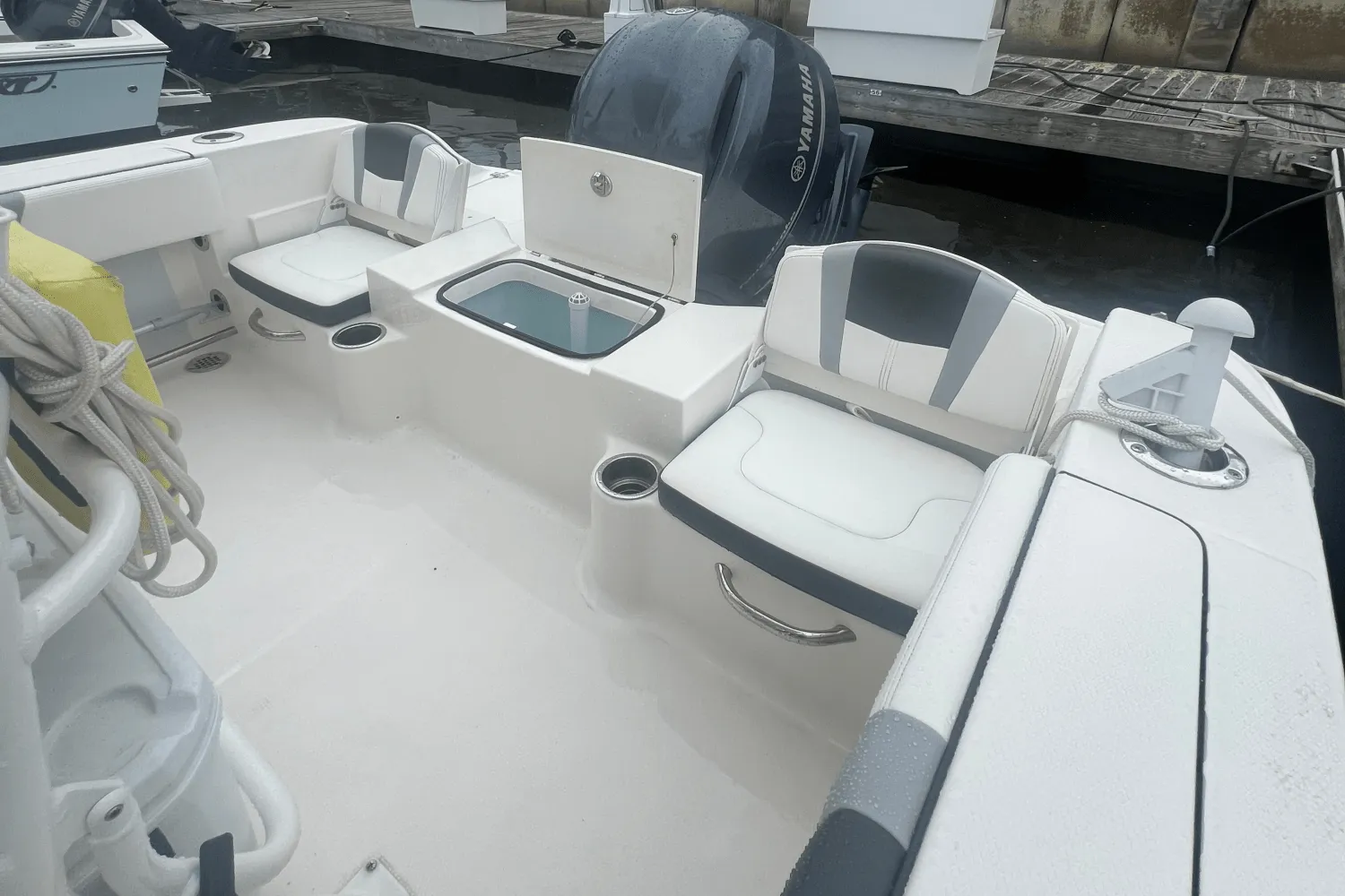 2023 Robalo R 200 Image Thumbnail #12