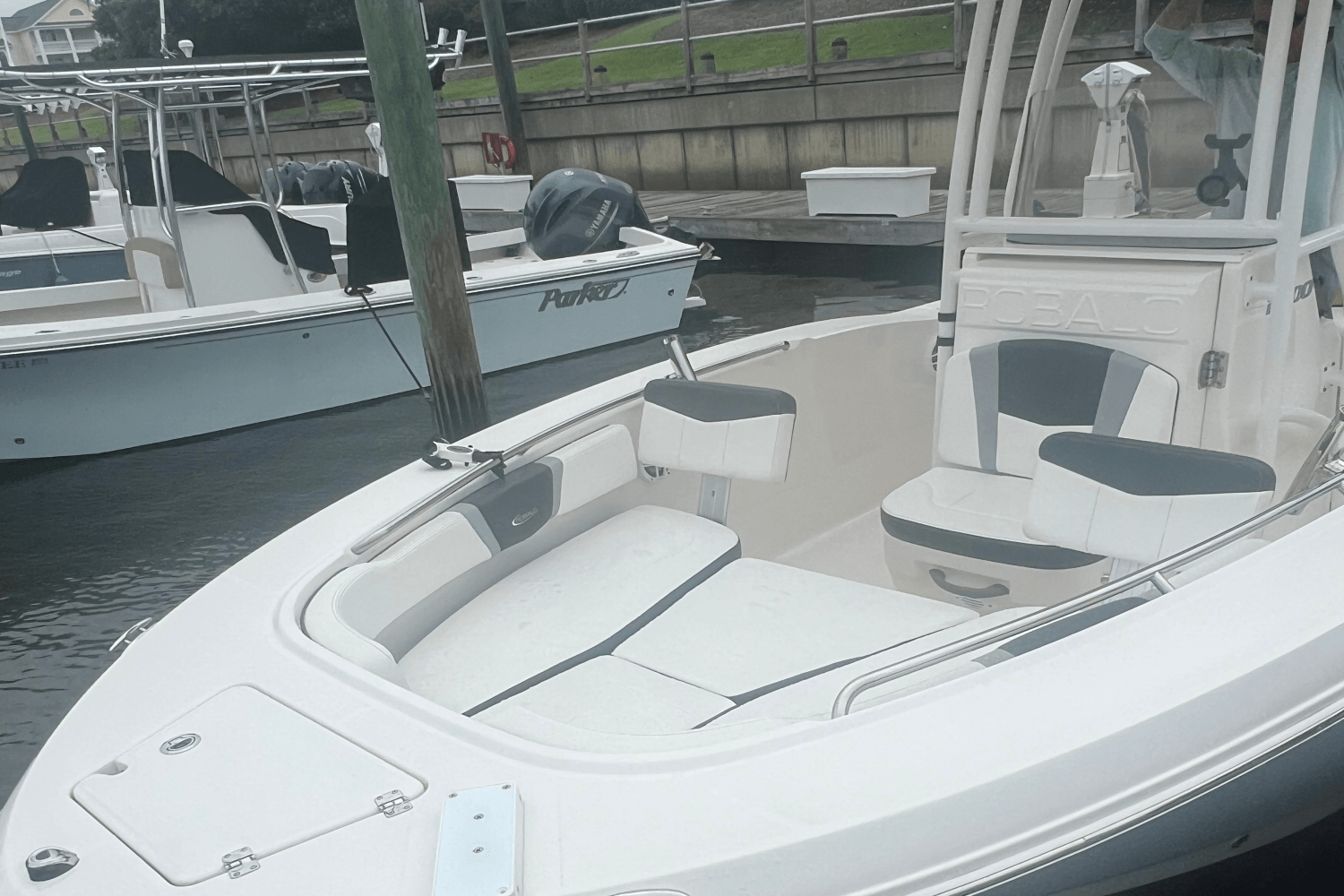 2023 Robalo R 200 Image Thumbnail #5