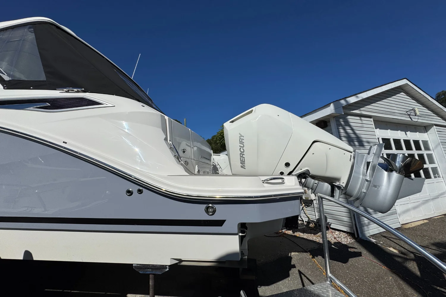 2026 Sea Ray Sundancer 320 Outboard Image Thumbnail #5