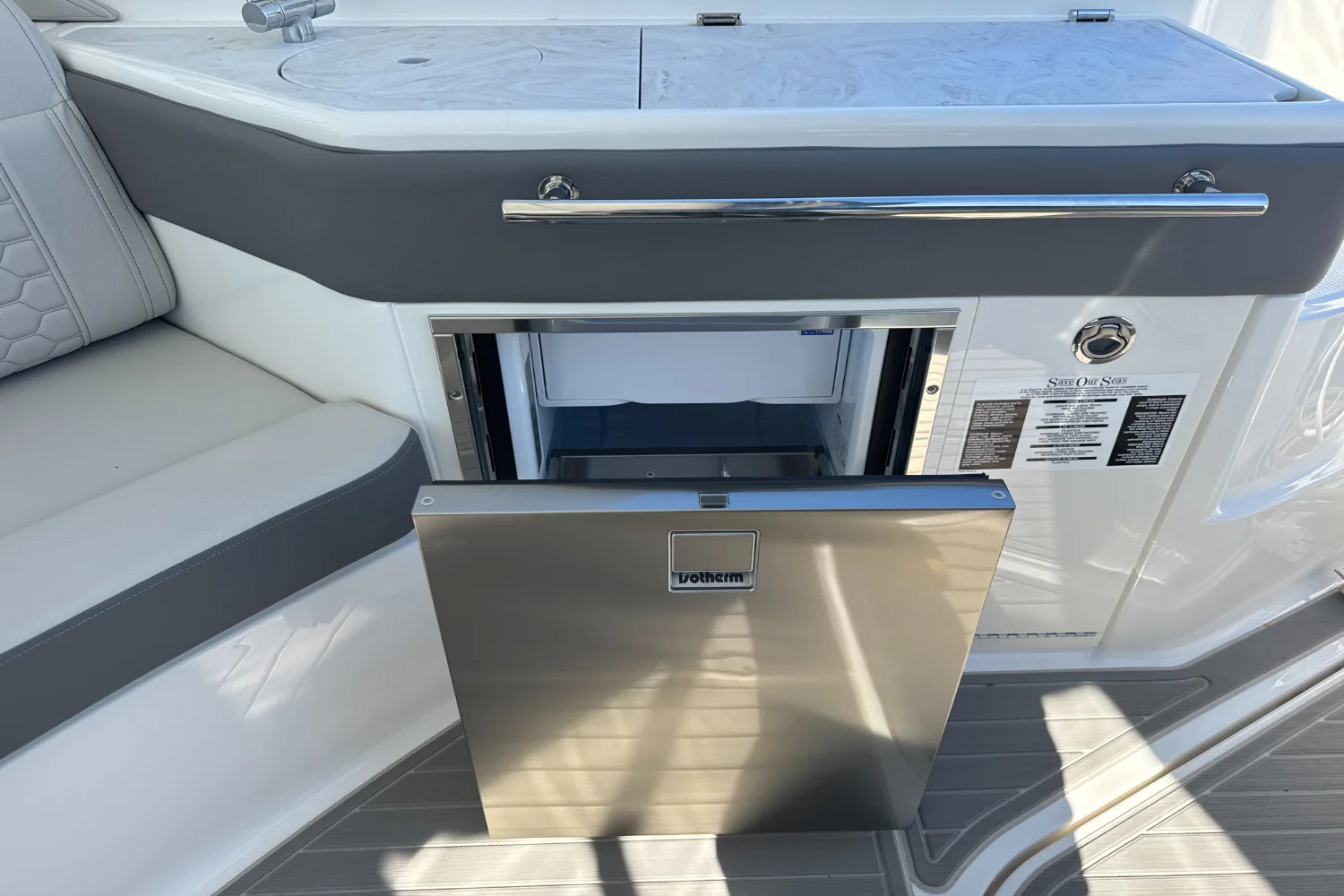 2026 Sea Ray Sundancer 320 Outboard Image Thumbnail #13