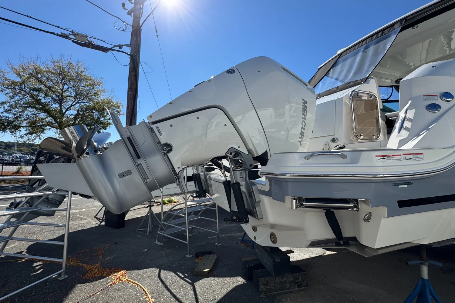 2026 Sea Ray Sundancer 320 Outboard Image Thumbnail #4
