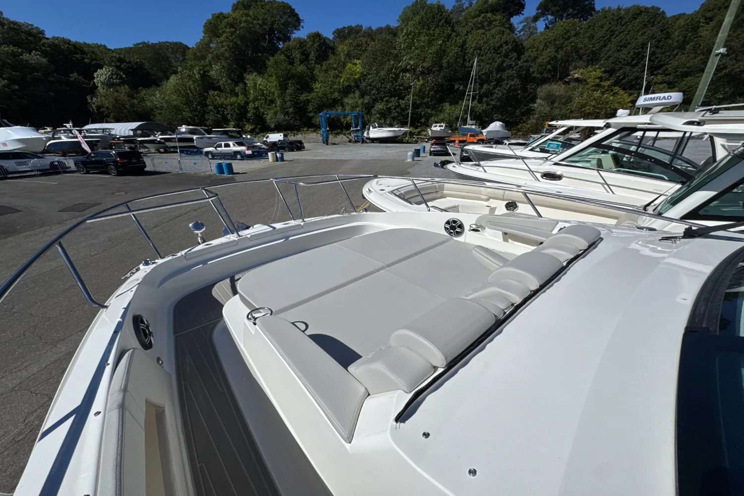 2026 Sea Ray Sundancer 320 Outboard Image Thumbnail #40