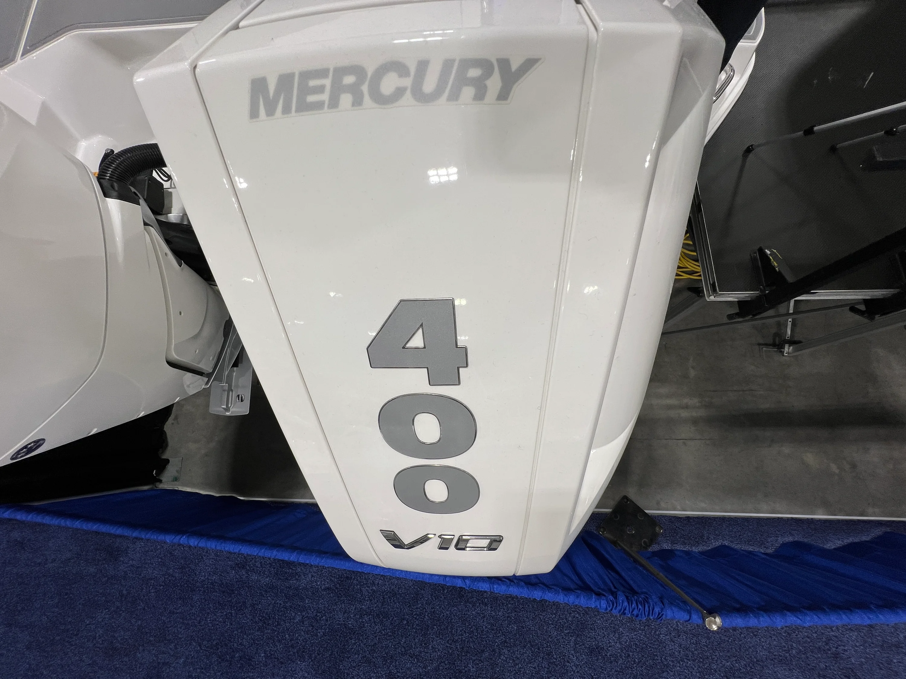 2026 Sea Ray Sundancer 320 Outboard Image Thumbnail #3