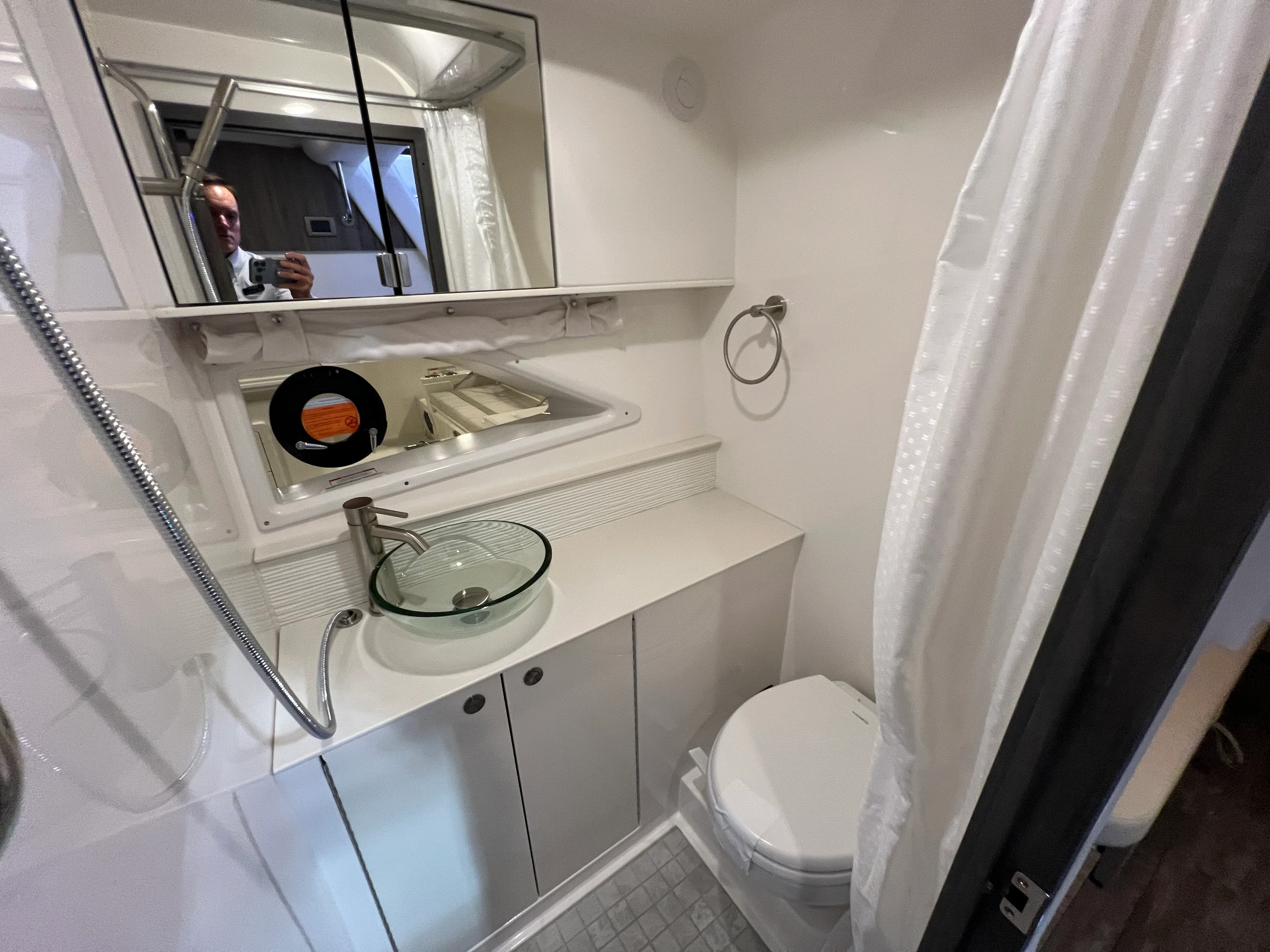 2026 Sea Ray Sundancer 320 Outboard Image Thumbnail #22