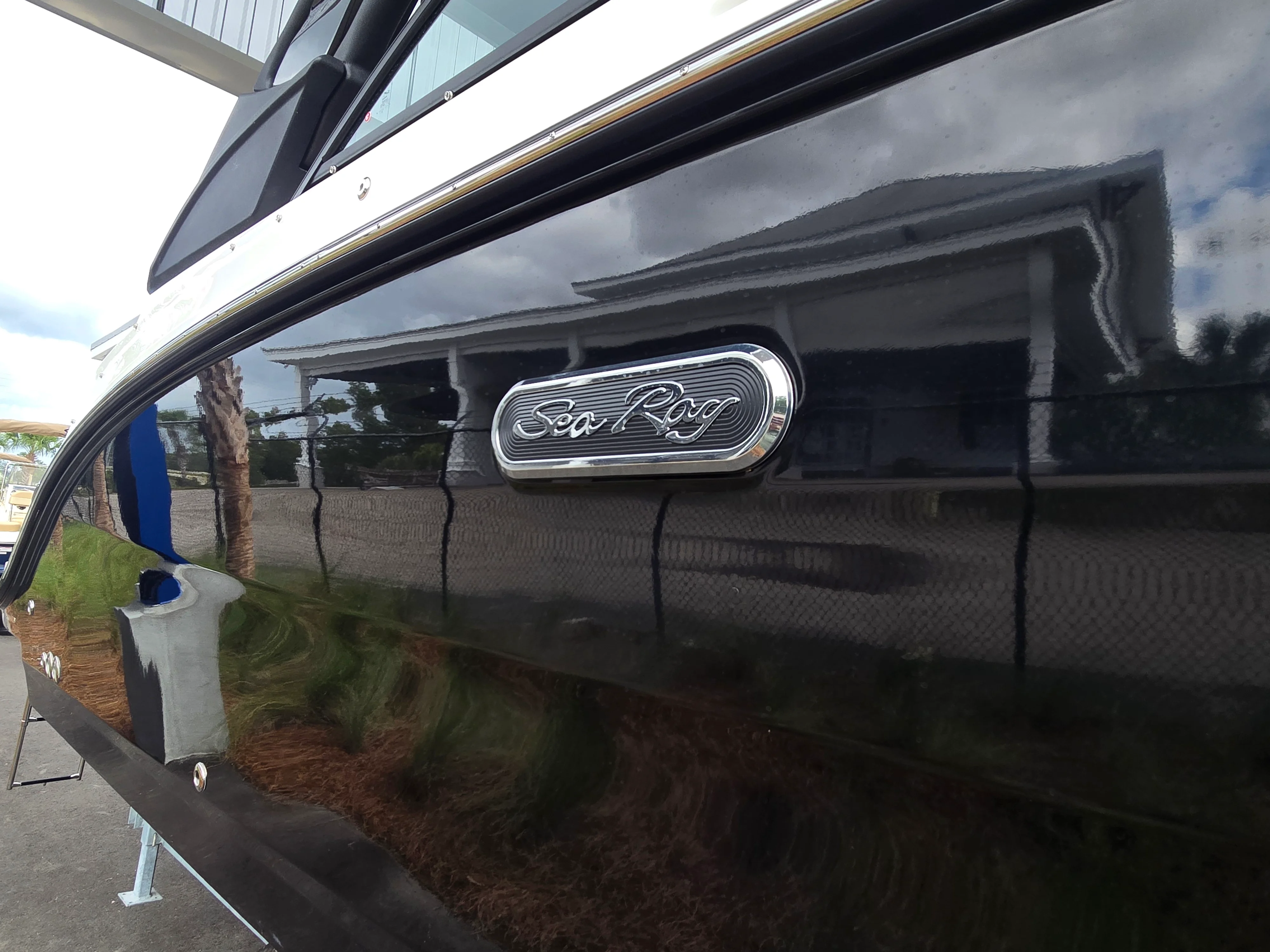 2026 Sea Ray SDX 230 Outboard Image Thumbnail #1