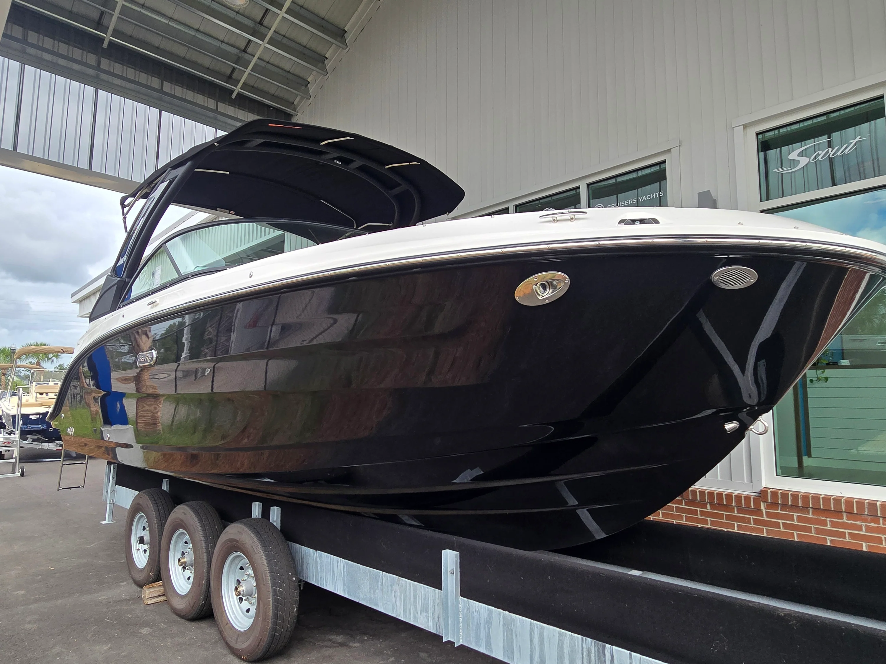 2026 Sea Ray SDX 230 Outboard Image Thumbnail #16