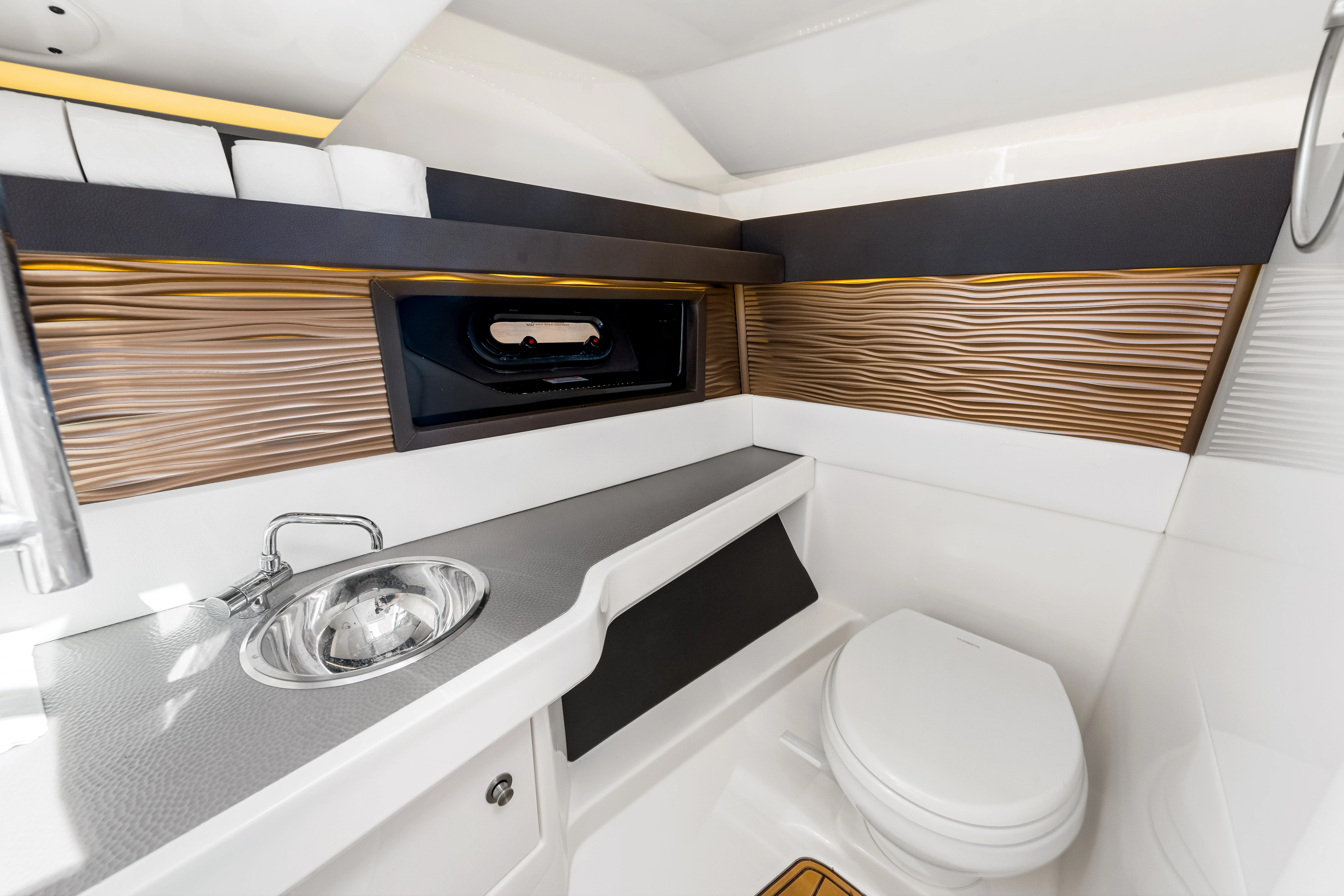 2020 Sea Ray SLX 310 OB Image Thumbnail #35