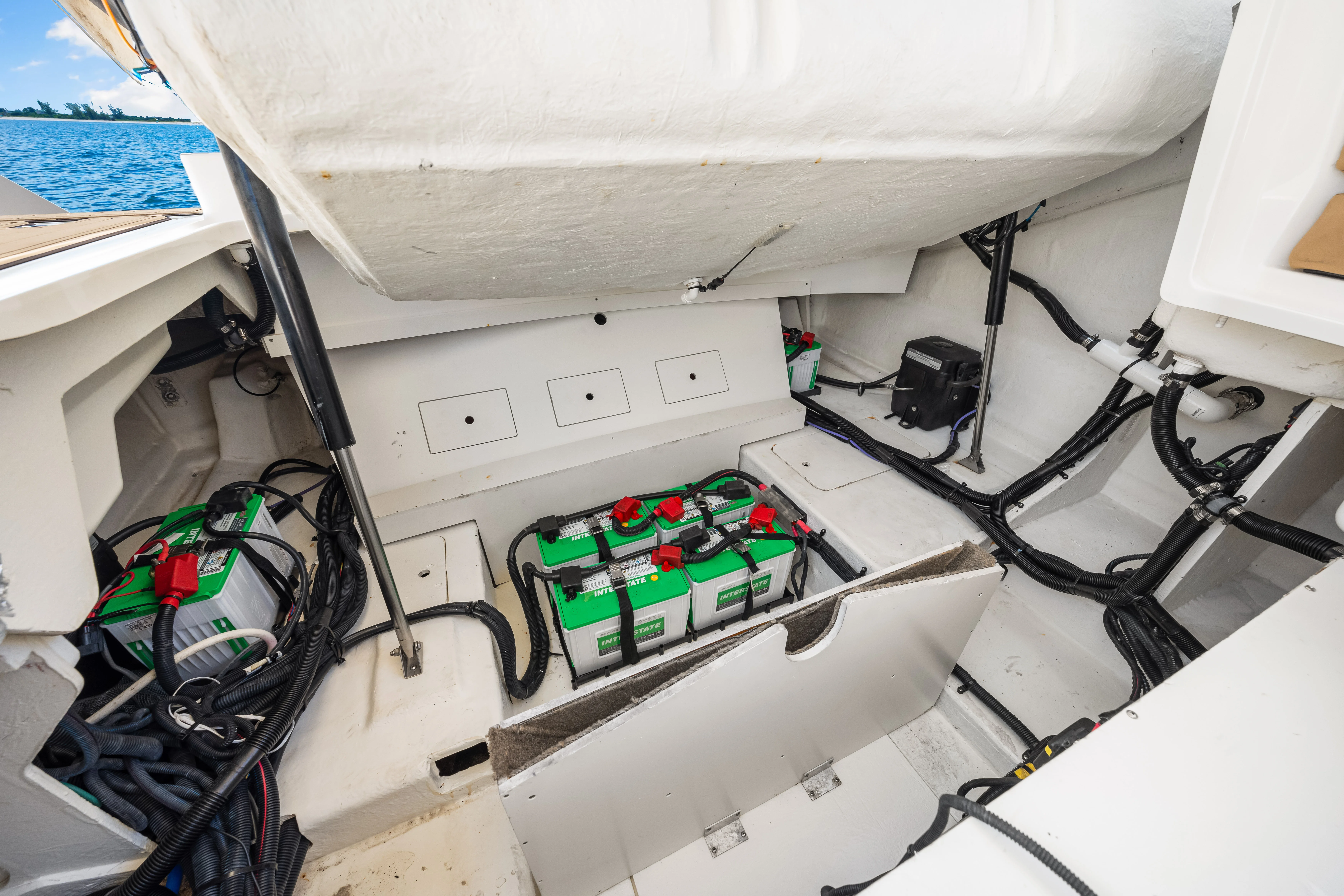 2020 Sea Ray SLX 310 OB Image Thumbnail #39