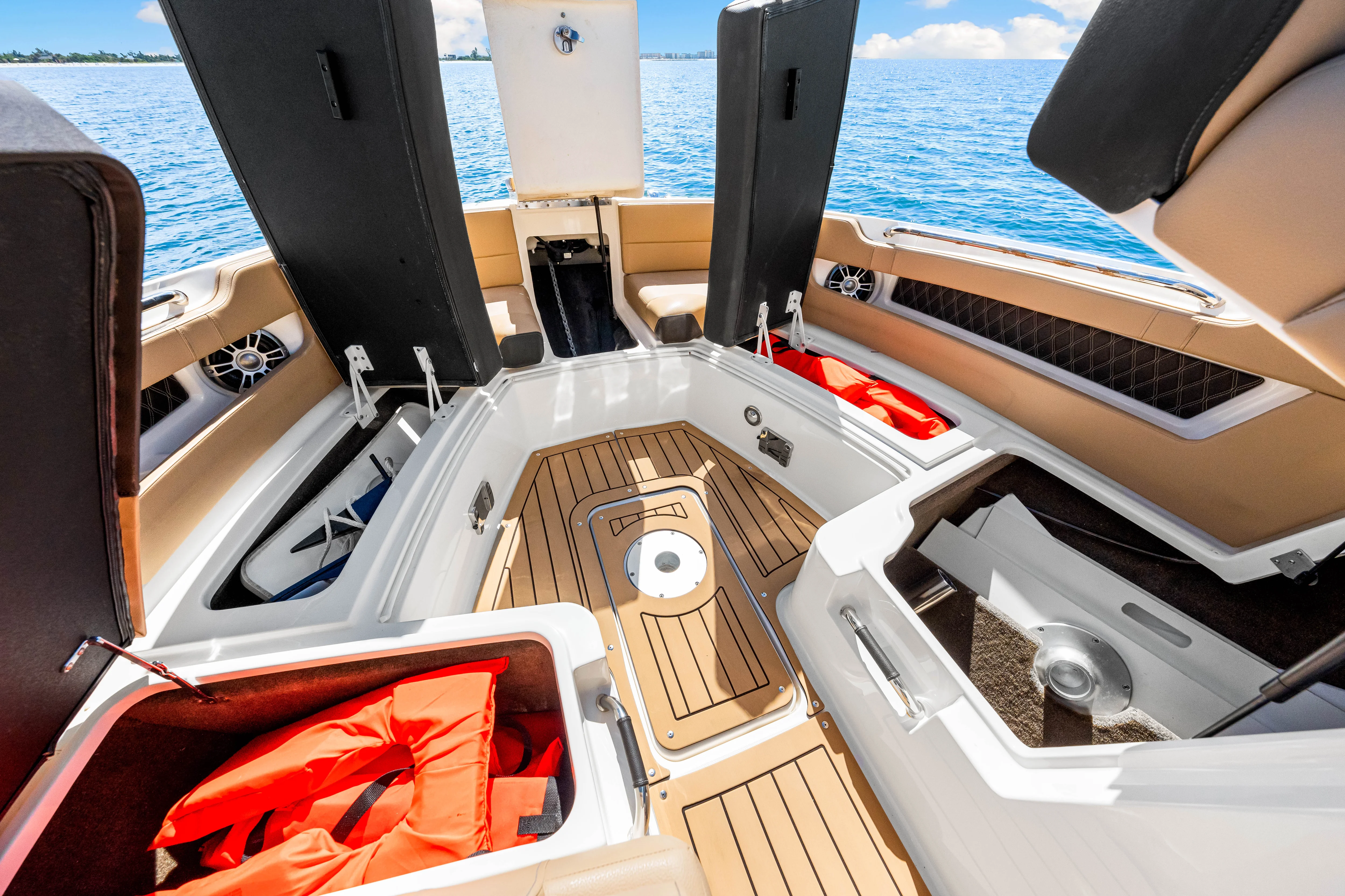 2020 Sea Ray SLX 310 OB Image Thumbnail #32