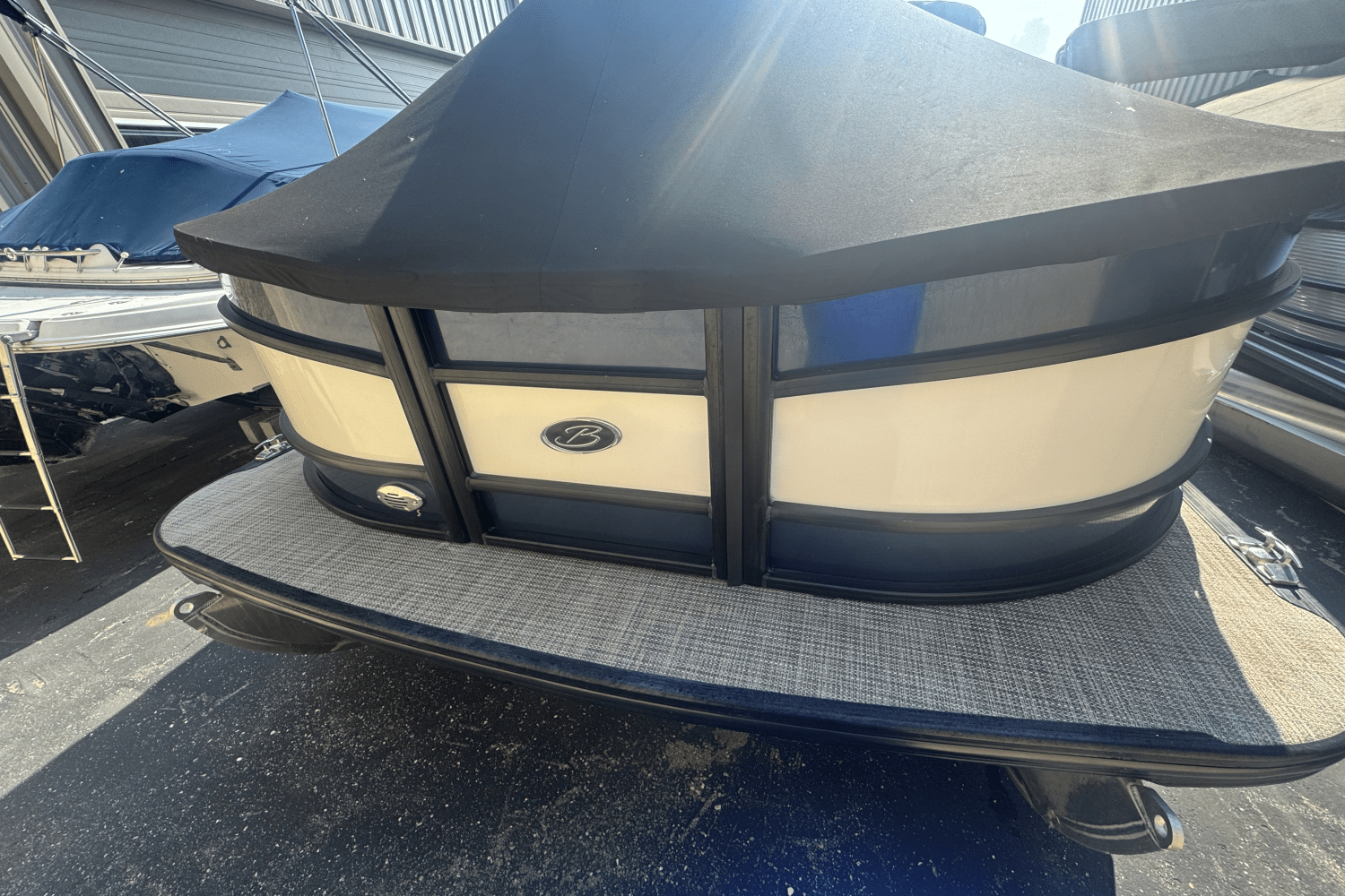 2019 Barletta L23QC Image Thumbnail #2