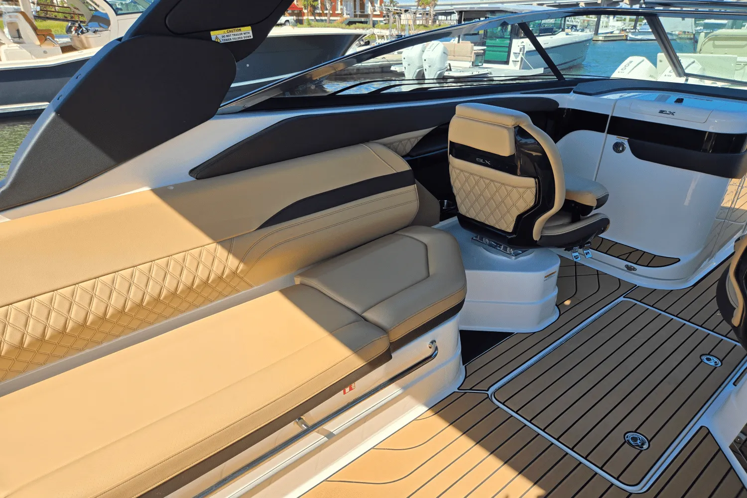 2026 Sea Ray SLX 280 Outboard Image Thumbnail #8