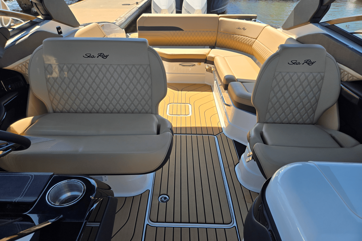 2026 Sea Ray SLX 280 Outboard Image Thumbnail #15