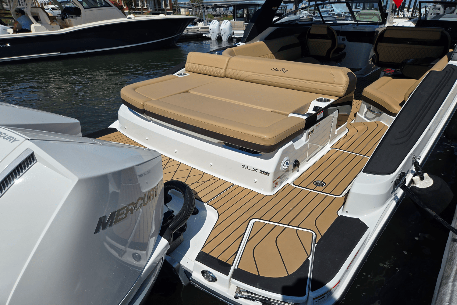 2026 Sea Ray SLX 280 Outboard Image Thumbnail #2