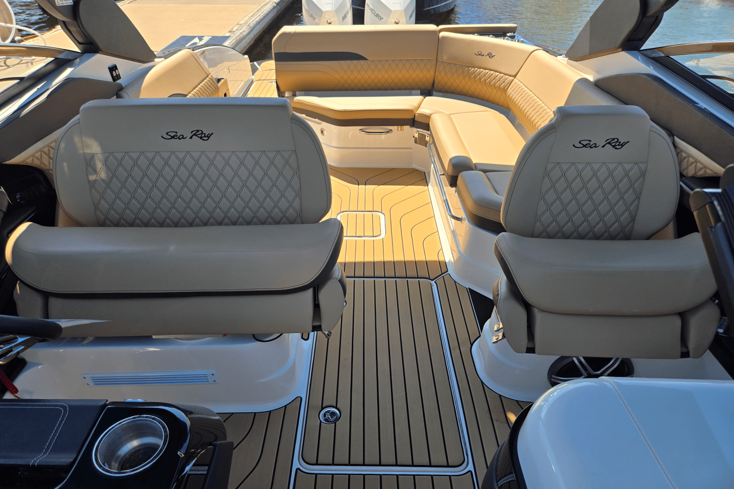 2026 Sea Ray SLX 280 Outboard Image Thumbnail #14