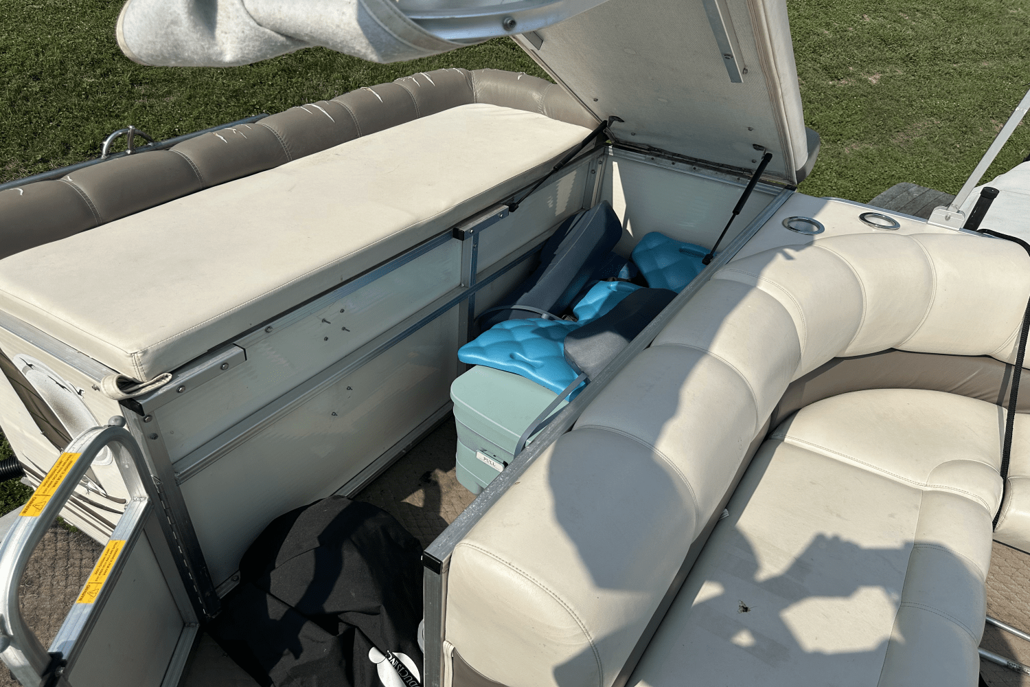 2004 Playbuoy CHALLENGER 2424 Image Thumbnail #30