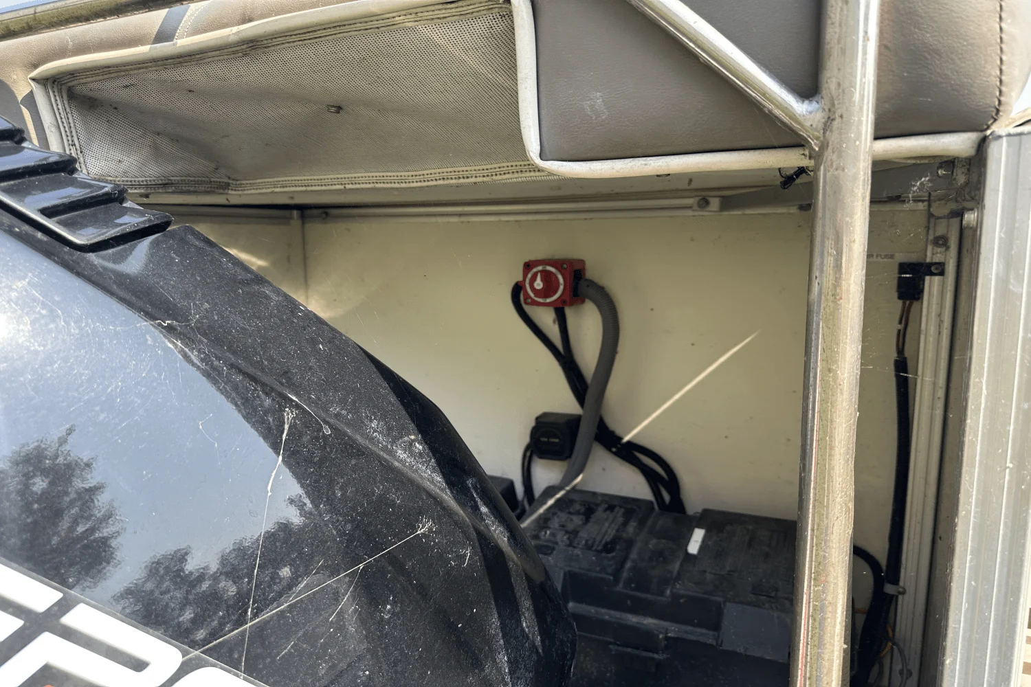 2004 Playbuoy CHALLENGER 2424 Image Thumbnail #9