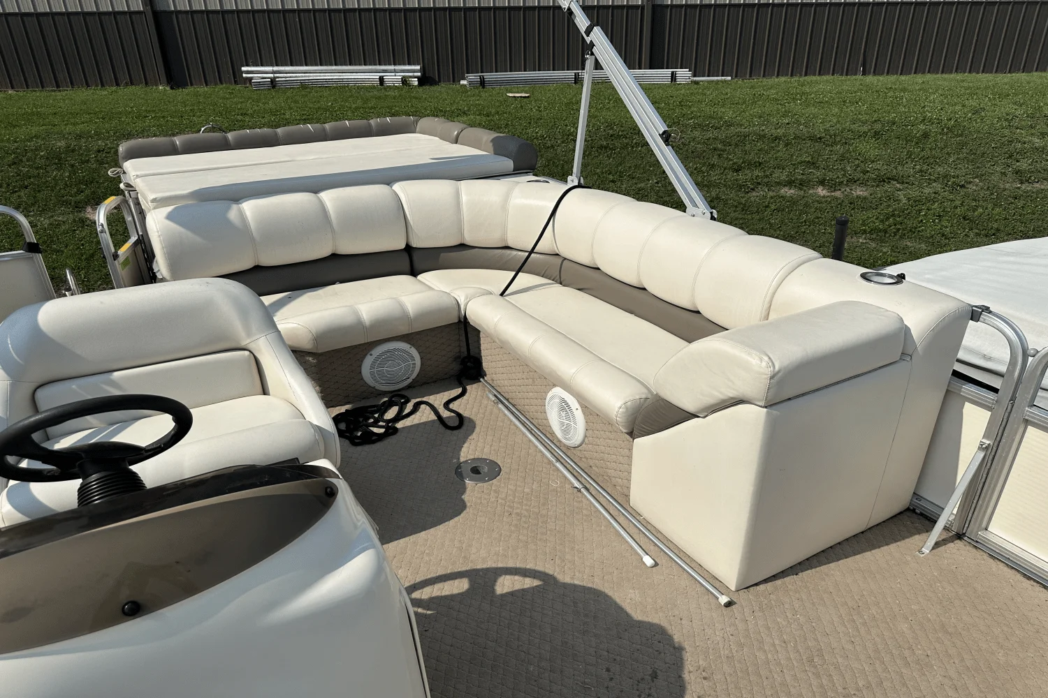 2004 Playbuoy CHALLENGER 2424 Image Thumbnail #16