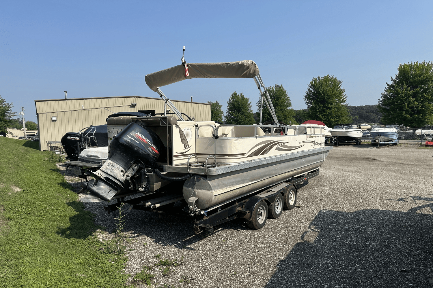 2004 Playbuoy CHALLENGER 2424 Image Thumbnail #6