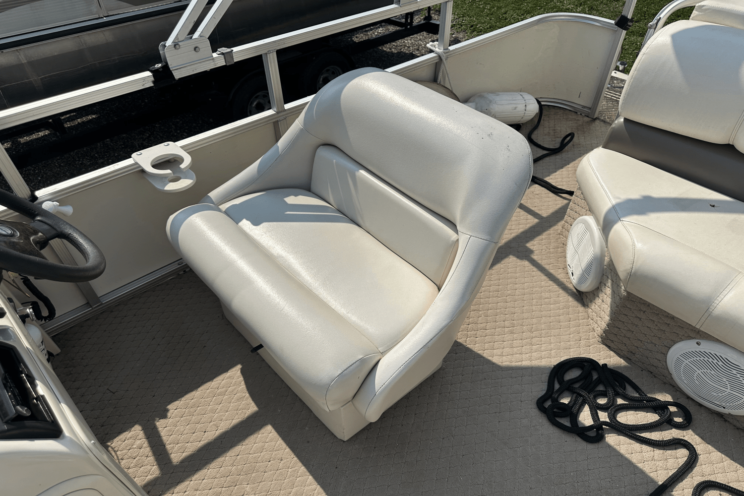 2004 Playbuoy CHALLENGER 2424 Image Thumbnail #18