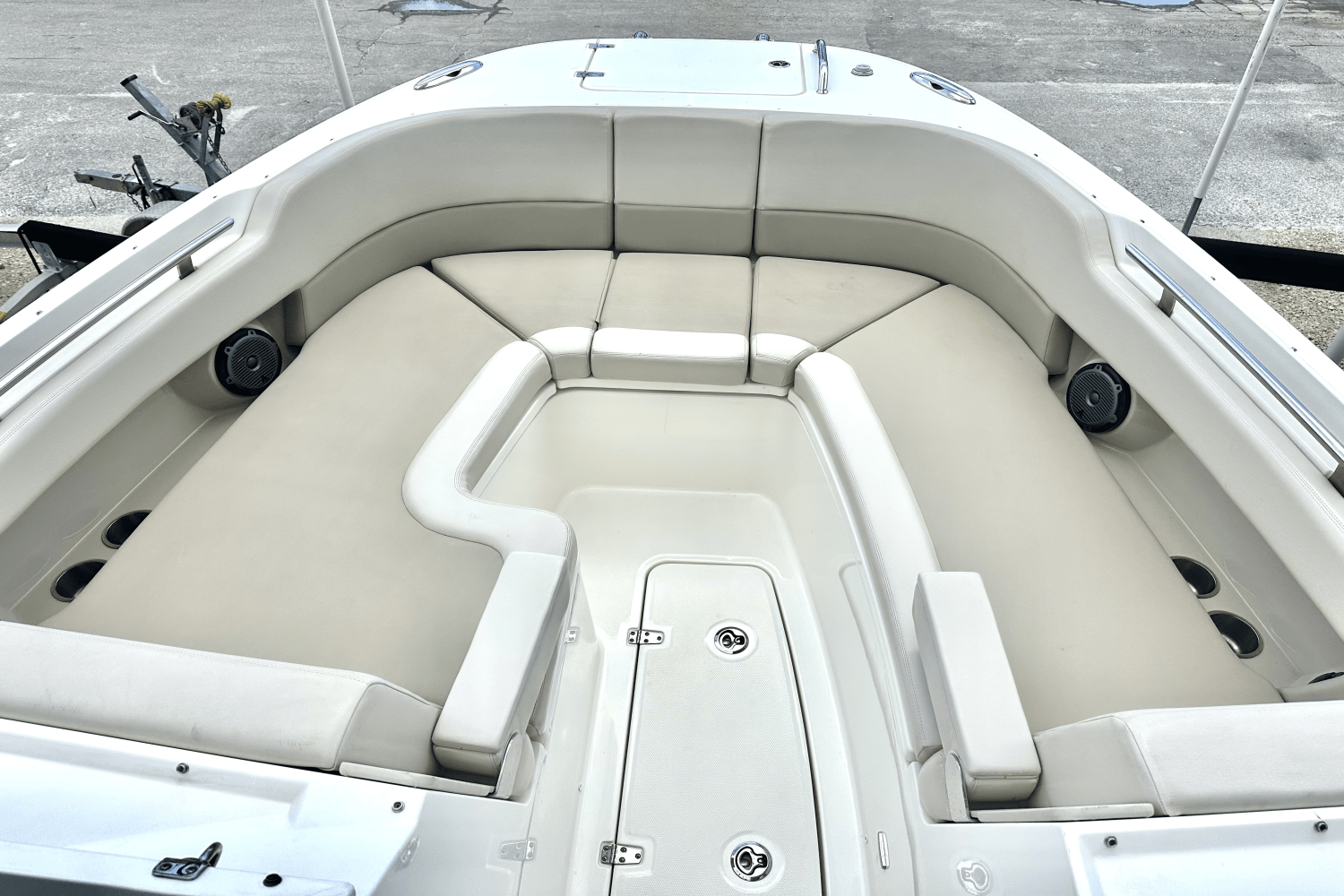 2016 Boston Whaler 320 VANTAGE Image Thumbnail #4