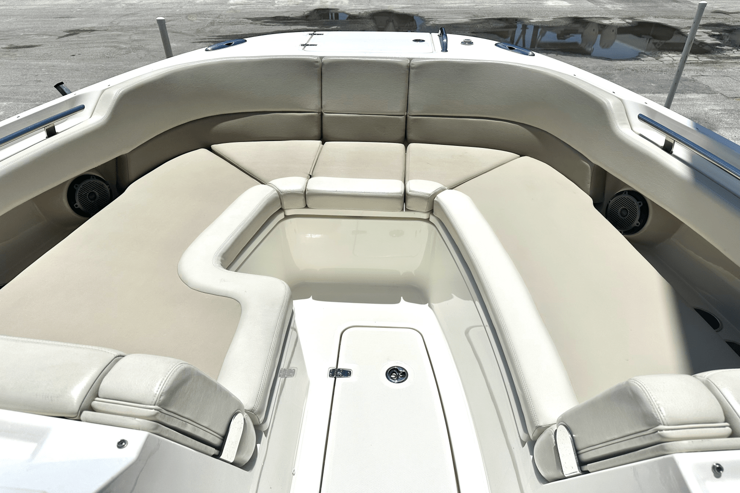 2016 Boston Whaler 320 VANTAGE Image Thumbnail #6