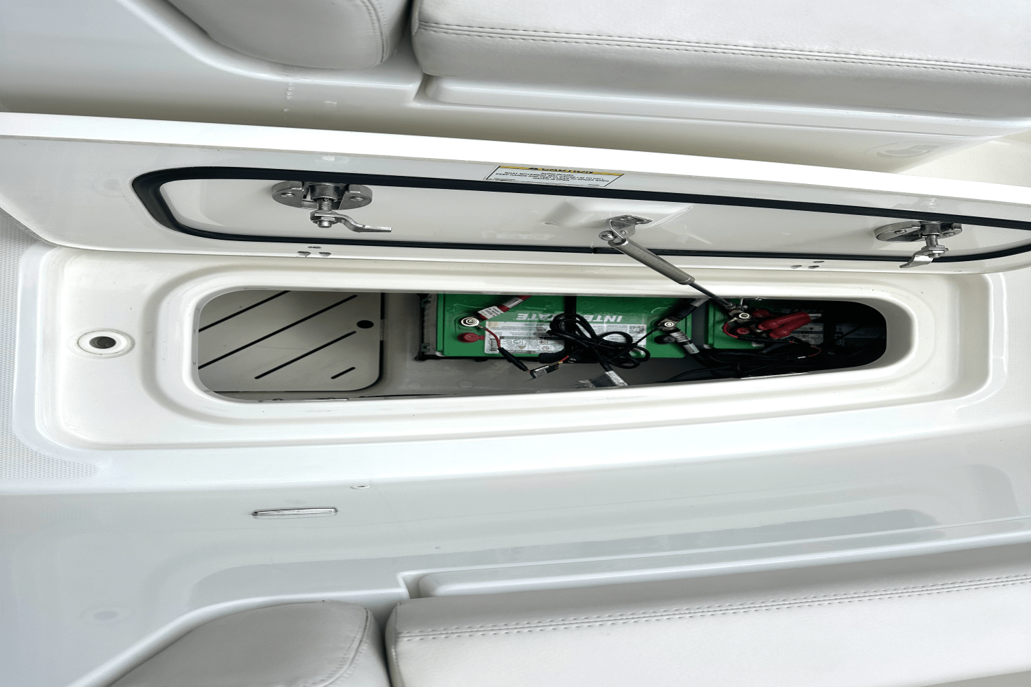 2016 Boston Whaler 320 VANTAGE Image Thumbnail #9