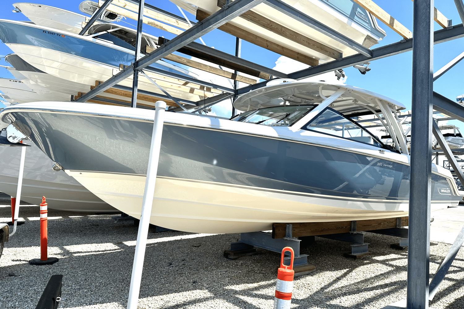 2016 Boston Whaler 320 VANTAGE Image Thumbnail #5