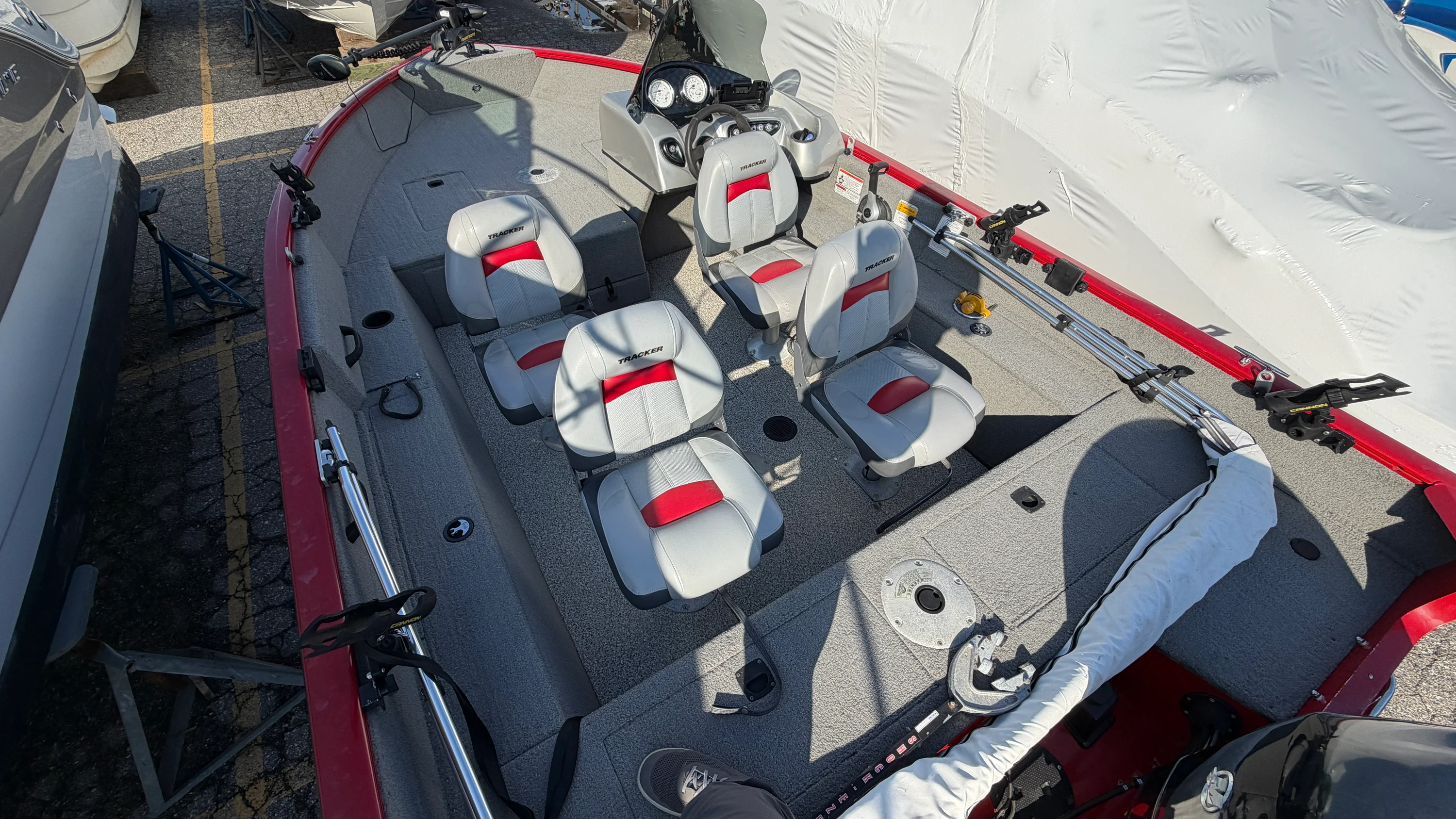 2012 Tracker PRO V-175 Image Thumbnail #9