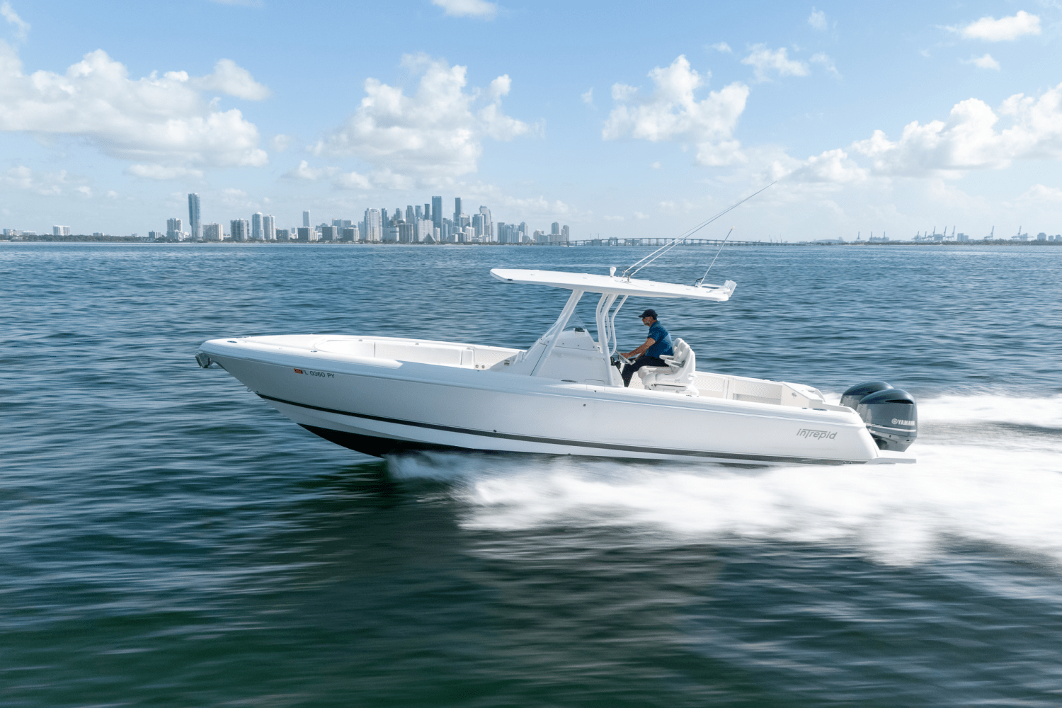 2015 Intrepid 327 CC INFUSED Image Thumbnail #6