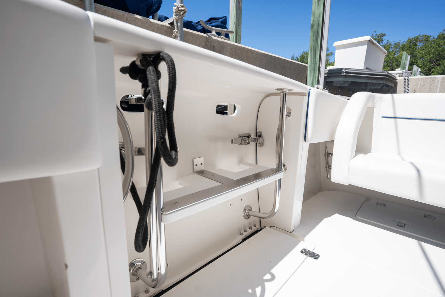 2005 Intrepid 348 WA Image Thumbnail #17