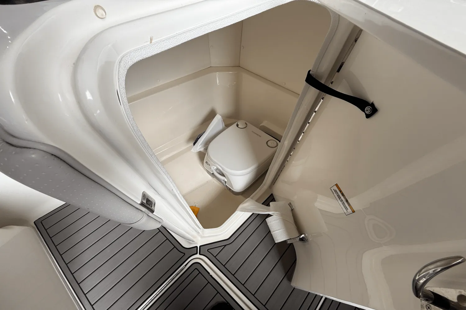 2023 Sea Ray 23 SPX-OB Image Thumbnail #9