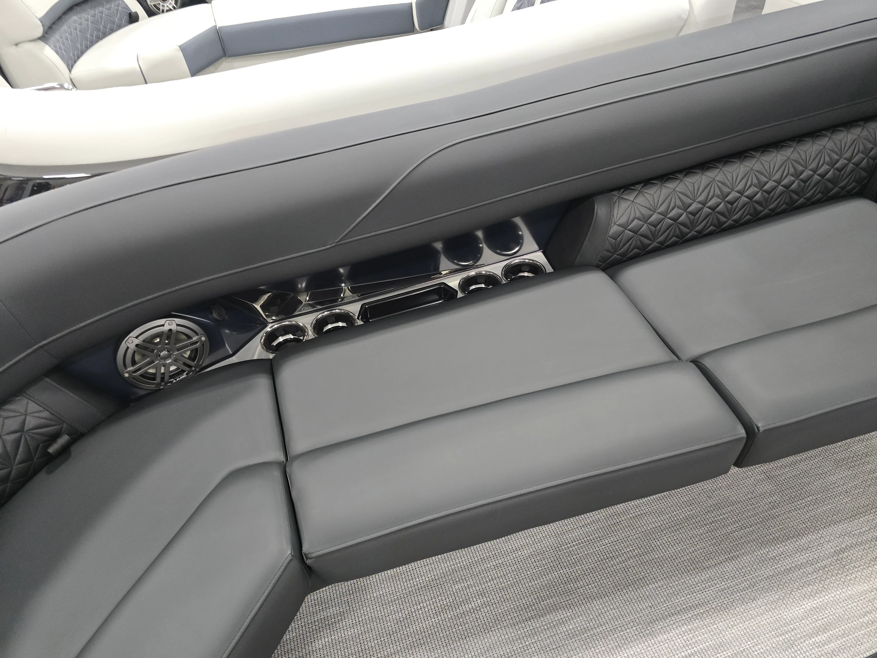 2026 Harris Grand Mariner 250 Image Thumbnail #15