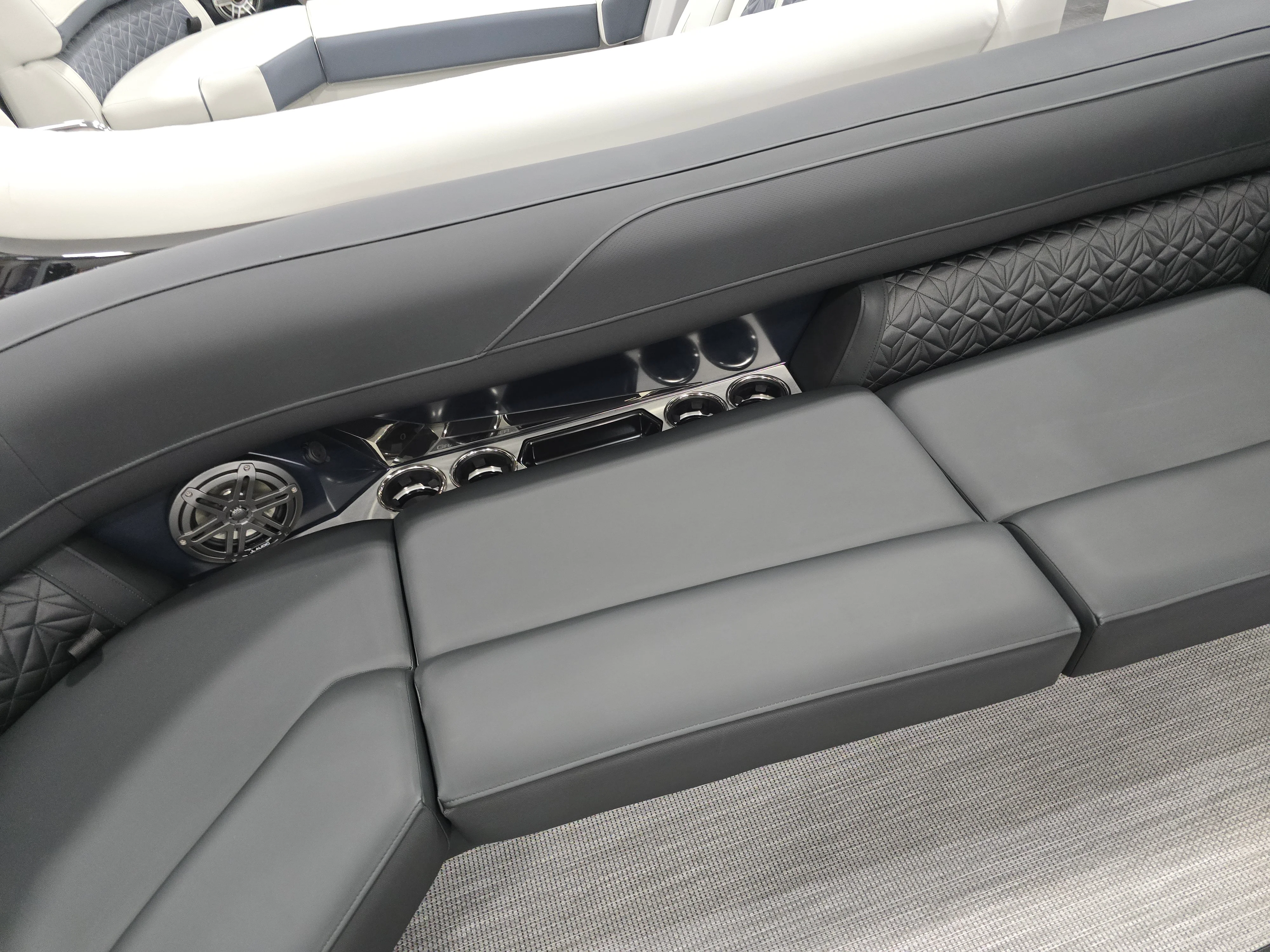 2026 Harris Grand Mariner 250 Image Thumbnail #15