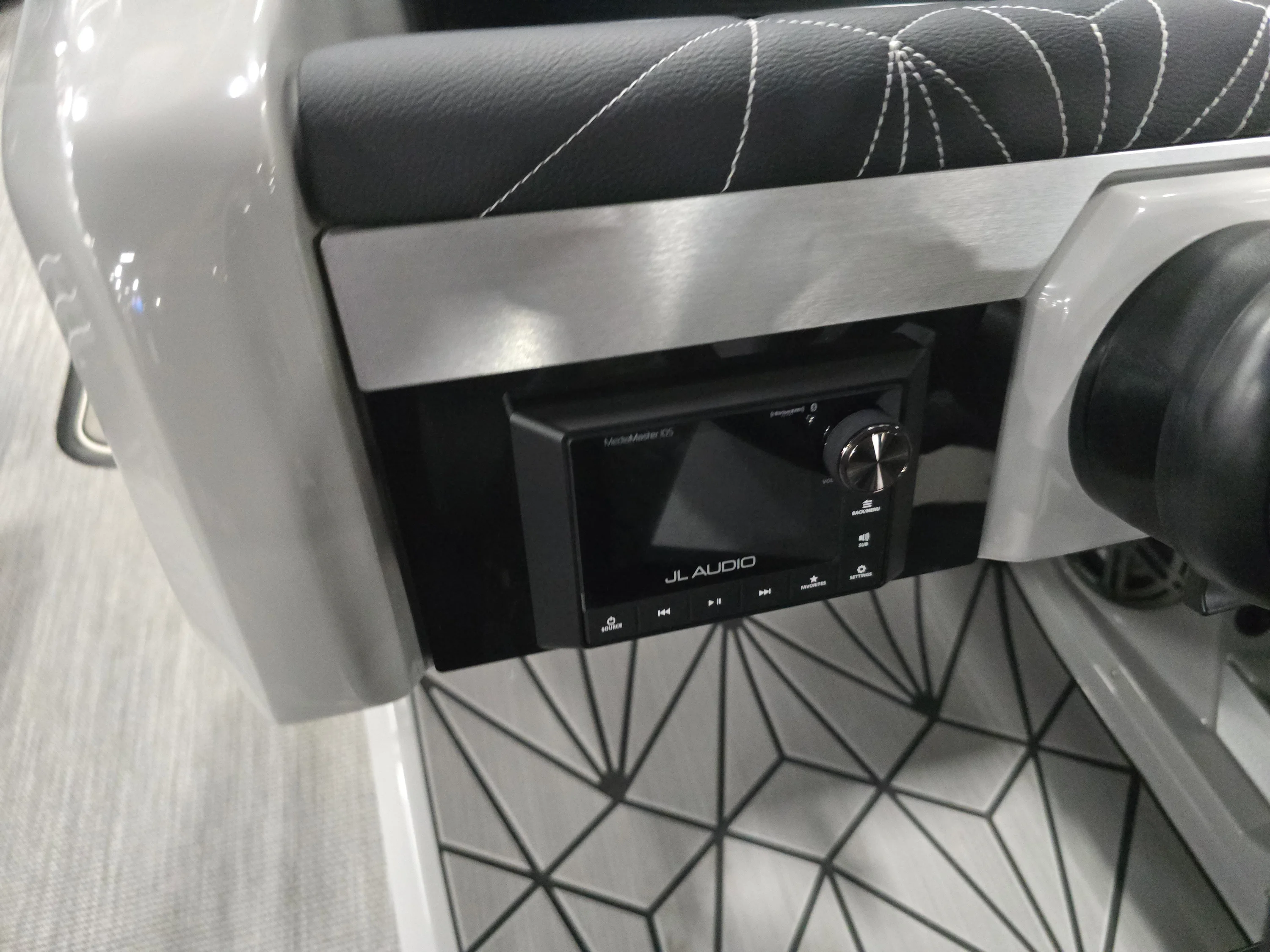 2026 Harris Grand Mariner 250 Image Thumbnail #35