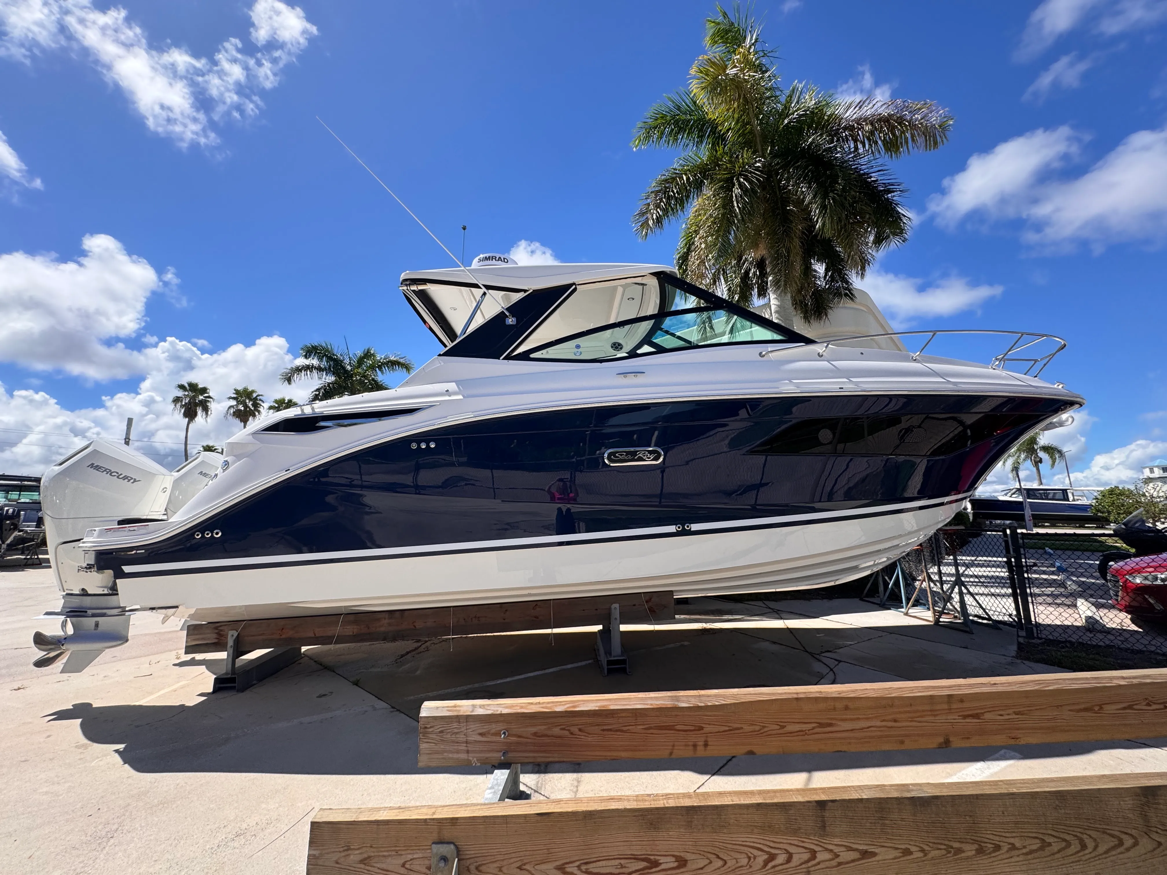 2026 Sea Ray Sundancer 320 Outboard Image Thumbnail #0