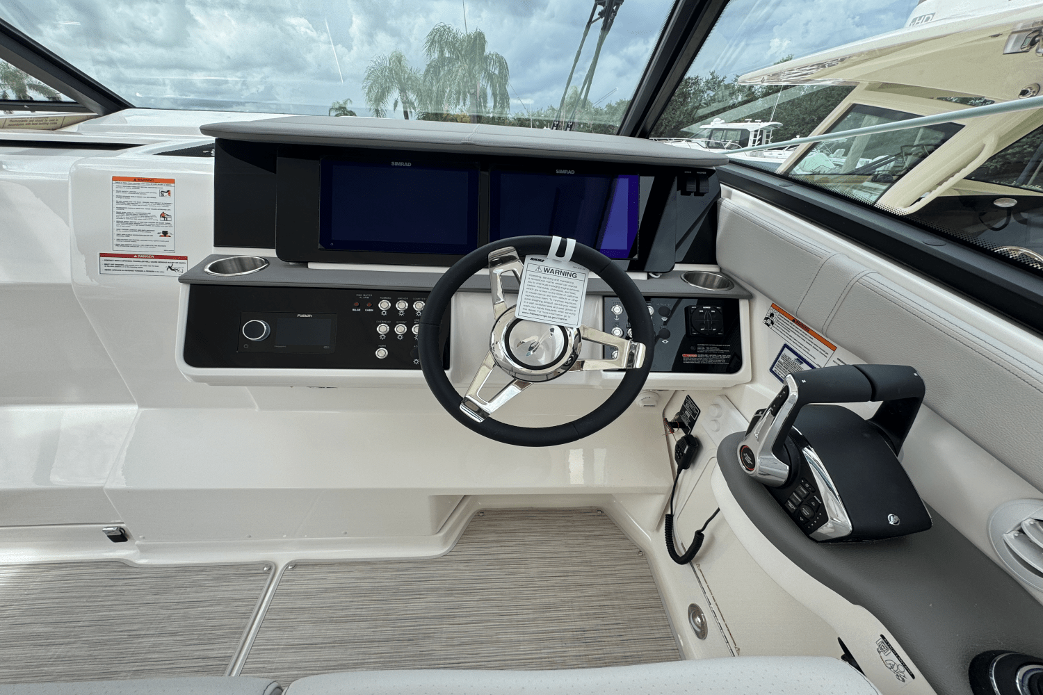 2026 Sea Ray Sundancer 320 Outboard Image Thumbnail #13