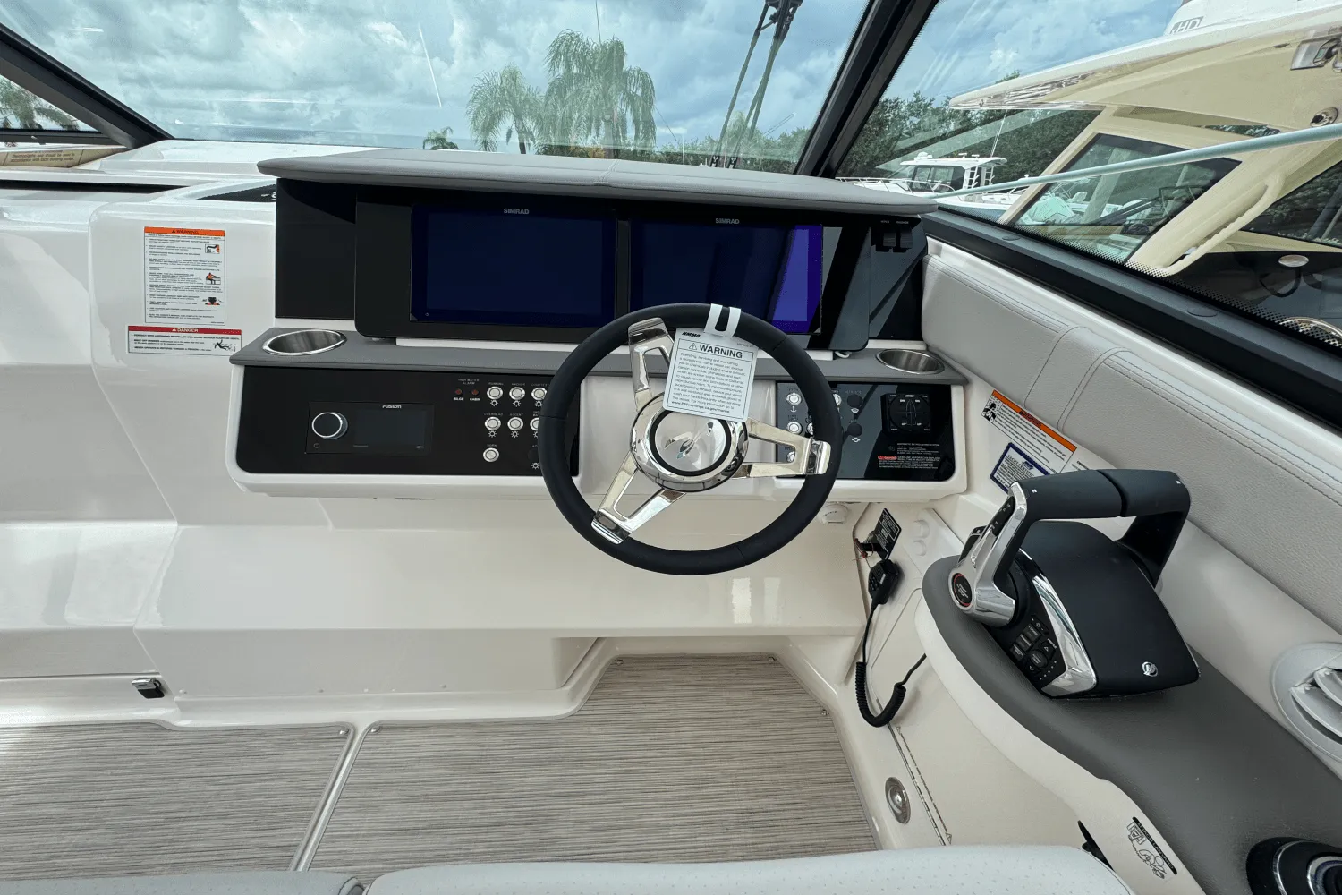 2026 Sea Ray Sundancer 320 Outboard Image Thumbnail #14