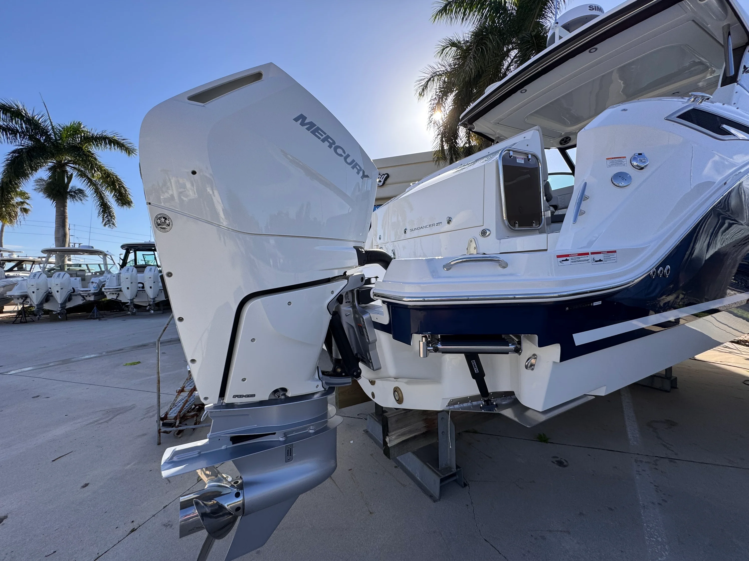 2026 Sea Ray Sundancer 320 Outboard Image Thumbnail #1