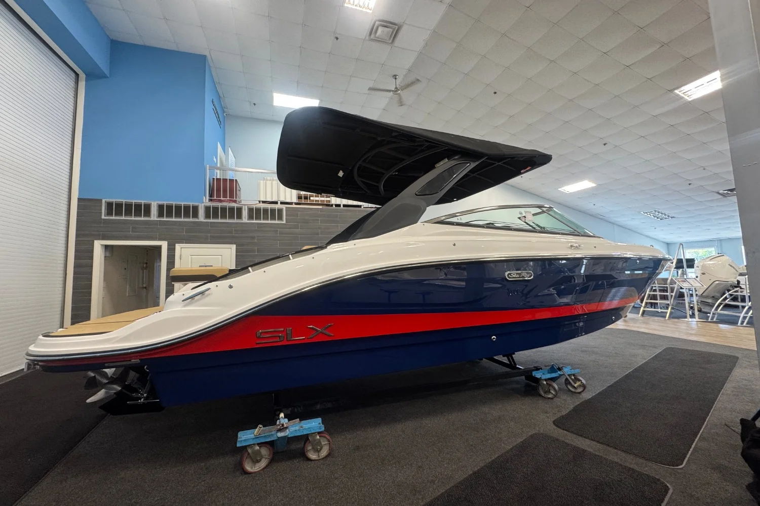 2026 Sea Ray SLX 260 Image Thumbnail #19