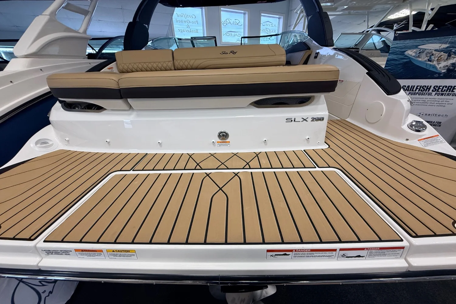 2026 Sea Ray SLX 260 Image Thumbnail #4