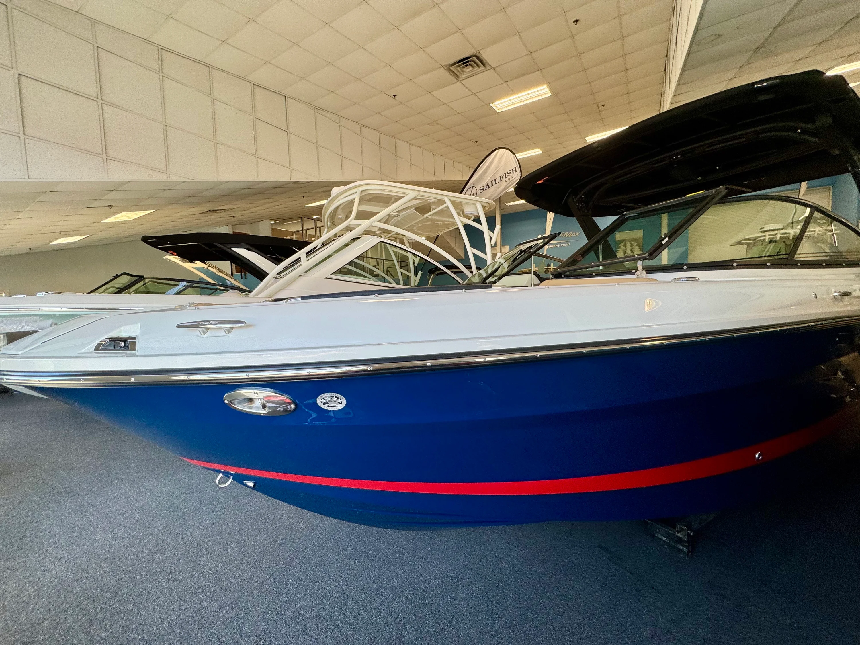 2026 Sea Ray SLX 260 Image Thumbnail #1