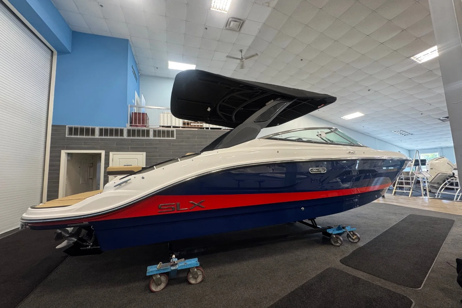 2026 Sea Ray SLX 260 Image Thumbnail #18