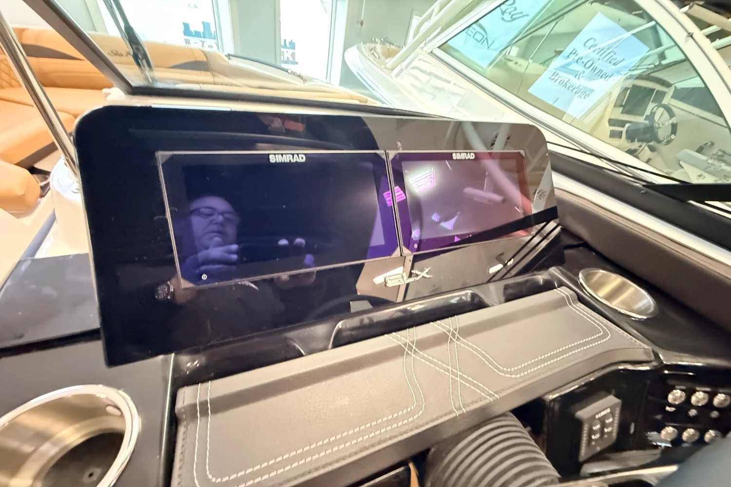 2026 Sea Ray SLX 260 Image Thumbnail #14