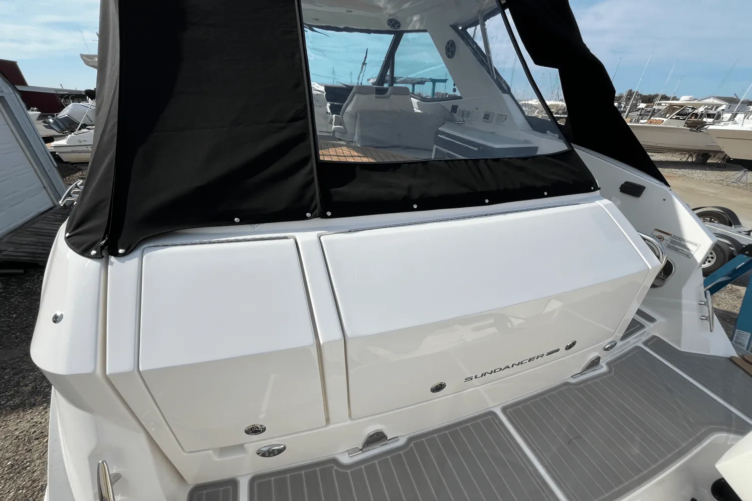 2026 Sea Ray Sundancer 320 Outboard Image Thumbnail #3