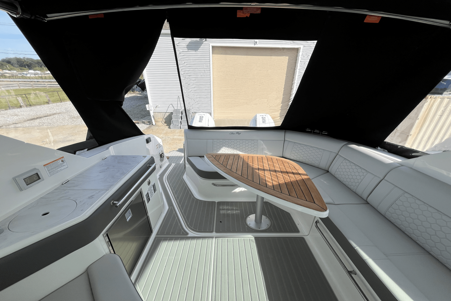 2026 Sea Ray Sundancer 320 Outboard Image Thumbnail #7