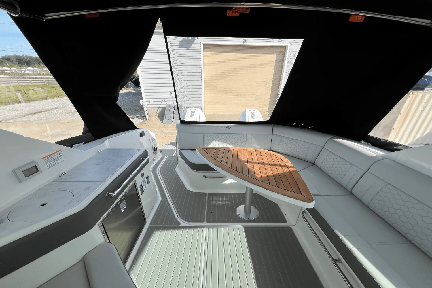 2026 Sea Ray Sundancer 320 Outboard Image Thumbnail #7