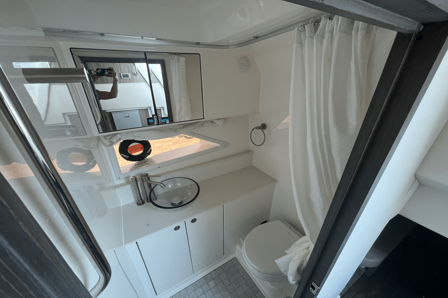 2026 Sea Ray Sundancer 320 Outboard Image Thumbnail #25