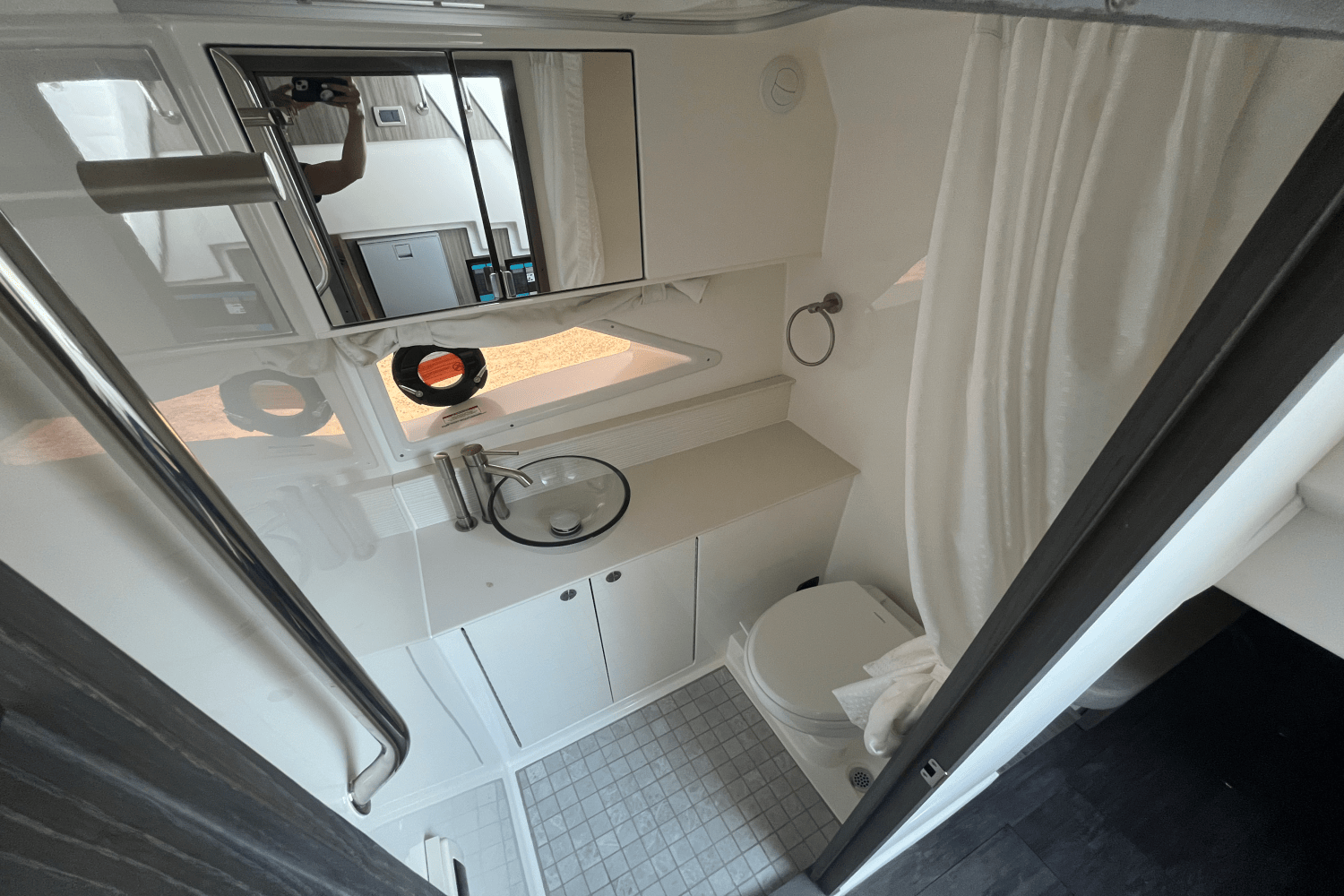 2026 Sea Ray Sundancer 320 Outboard Image Thumbnail #26