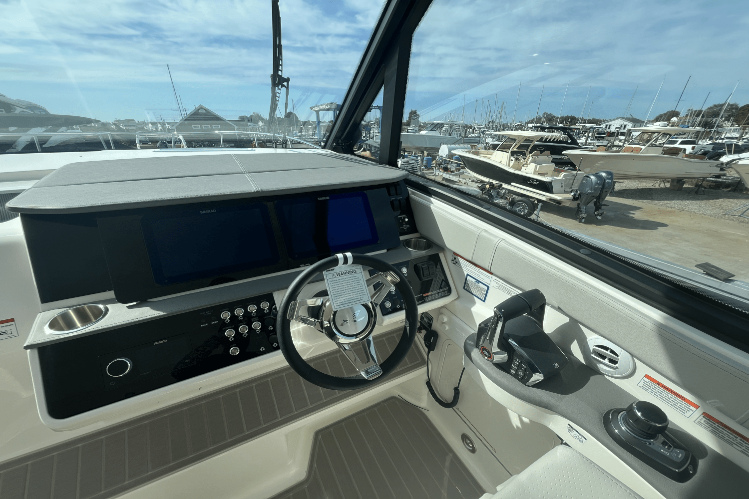 2026 Sea Ray Sundancer 320 Outboard Image Thumbnail #14